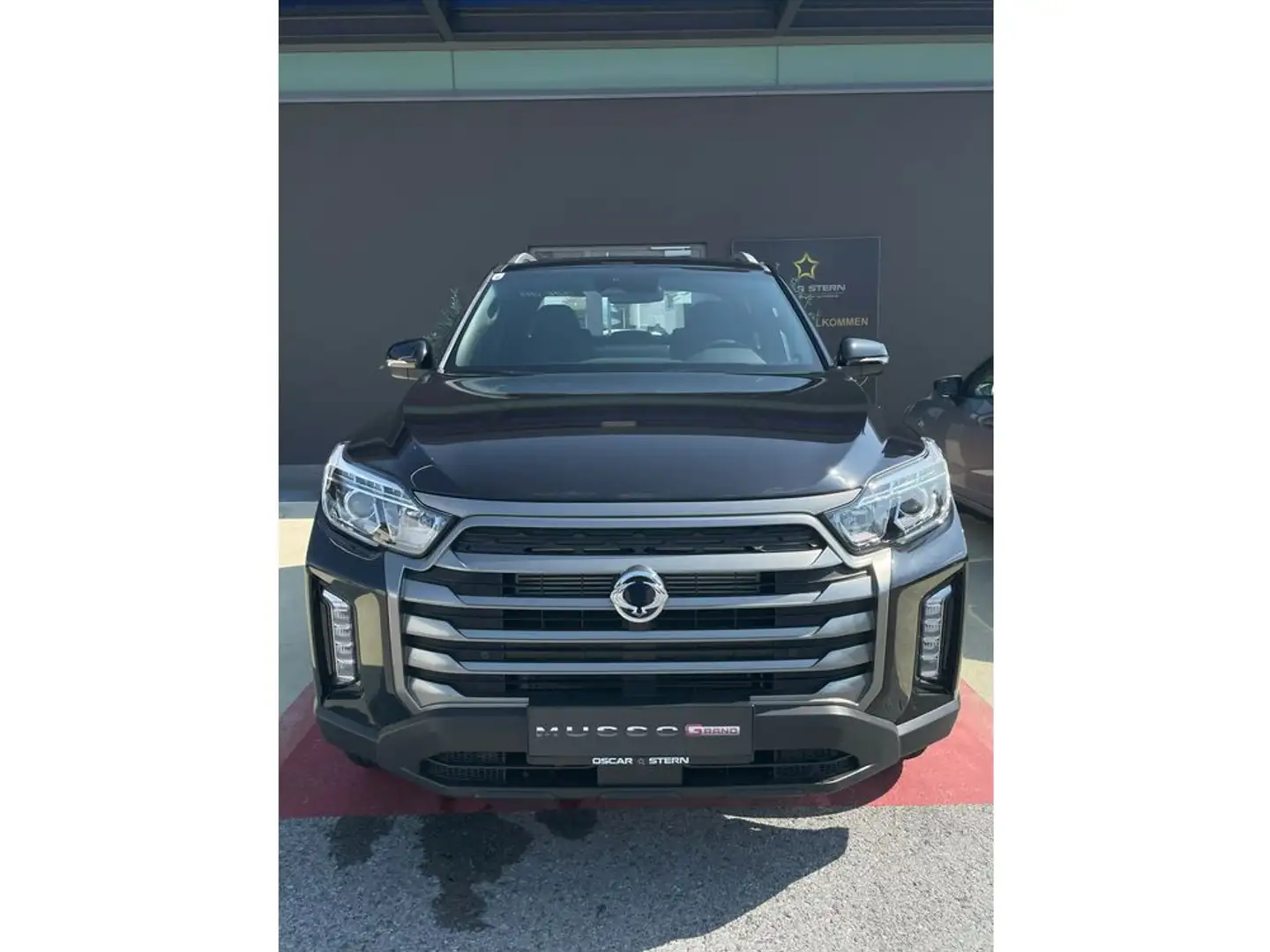 KGM Musso KGM Grand Style Diesel AT 4x4 VORFÜHRWAGEN Schwarz - 2