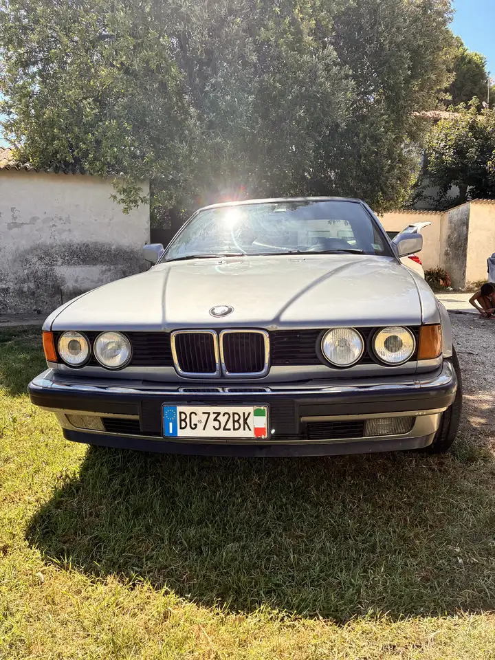 BMW 730i, foto 1