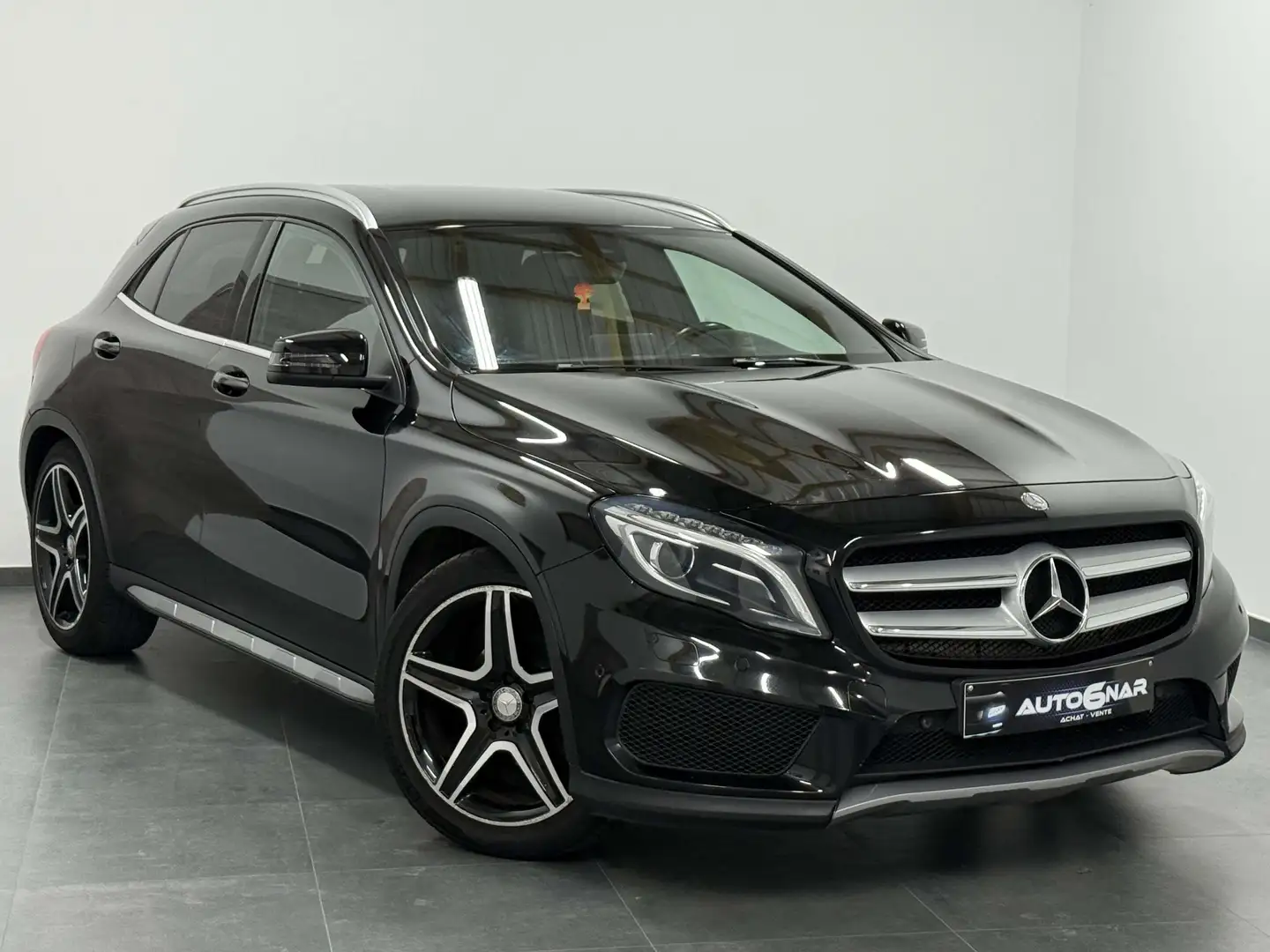 Mercedes-Benz GLA 200 d PACK AMG - Led - Xenon  - Navi - Cuir Noir - 1