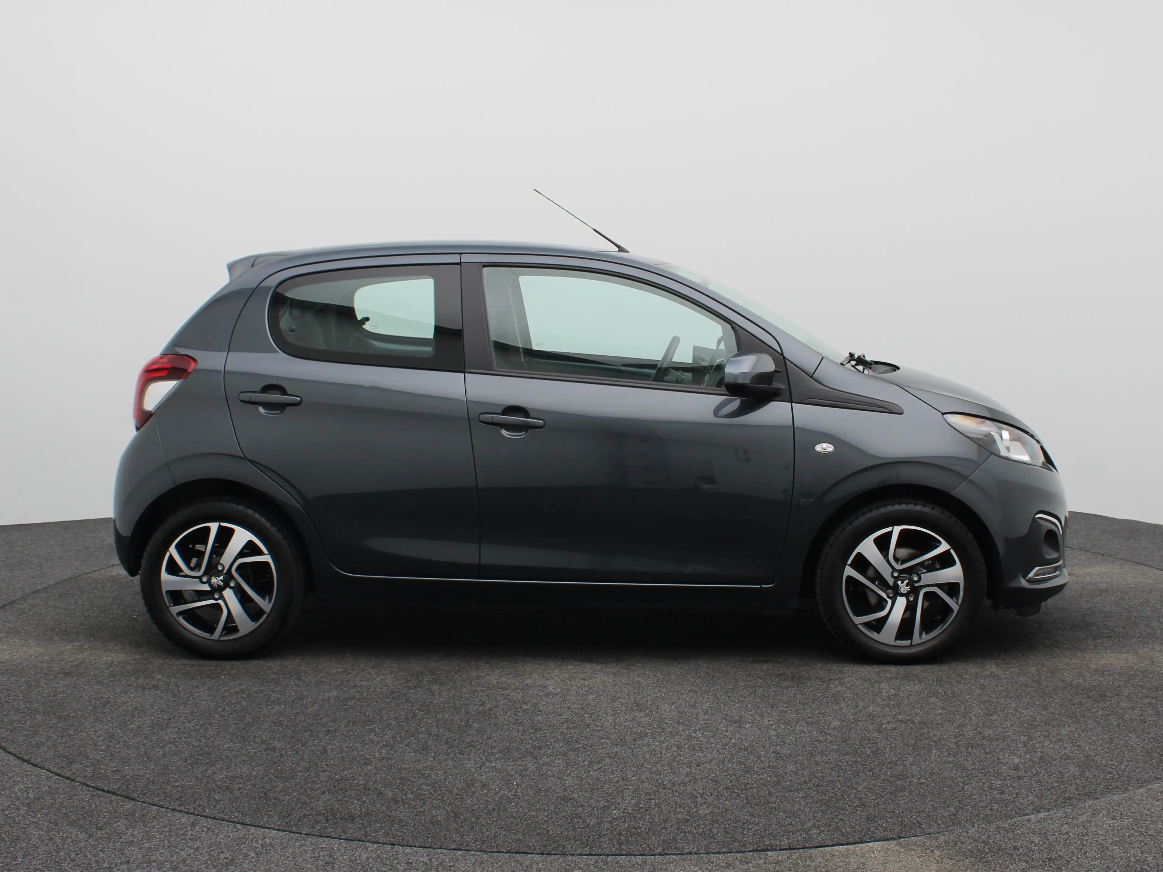 Peugeot 108 1.0 e-VTi Allure | Carplay | Camera | Clima | Blue — photo 14