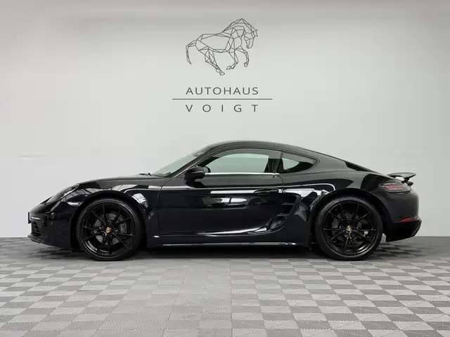 Porsche Cayman main image