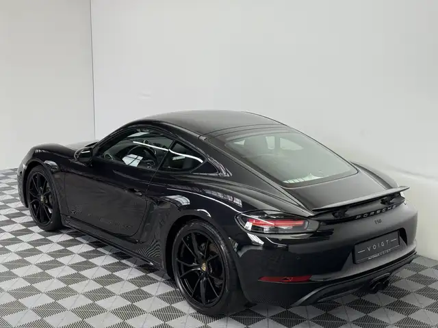 Porsche Cayman view 3