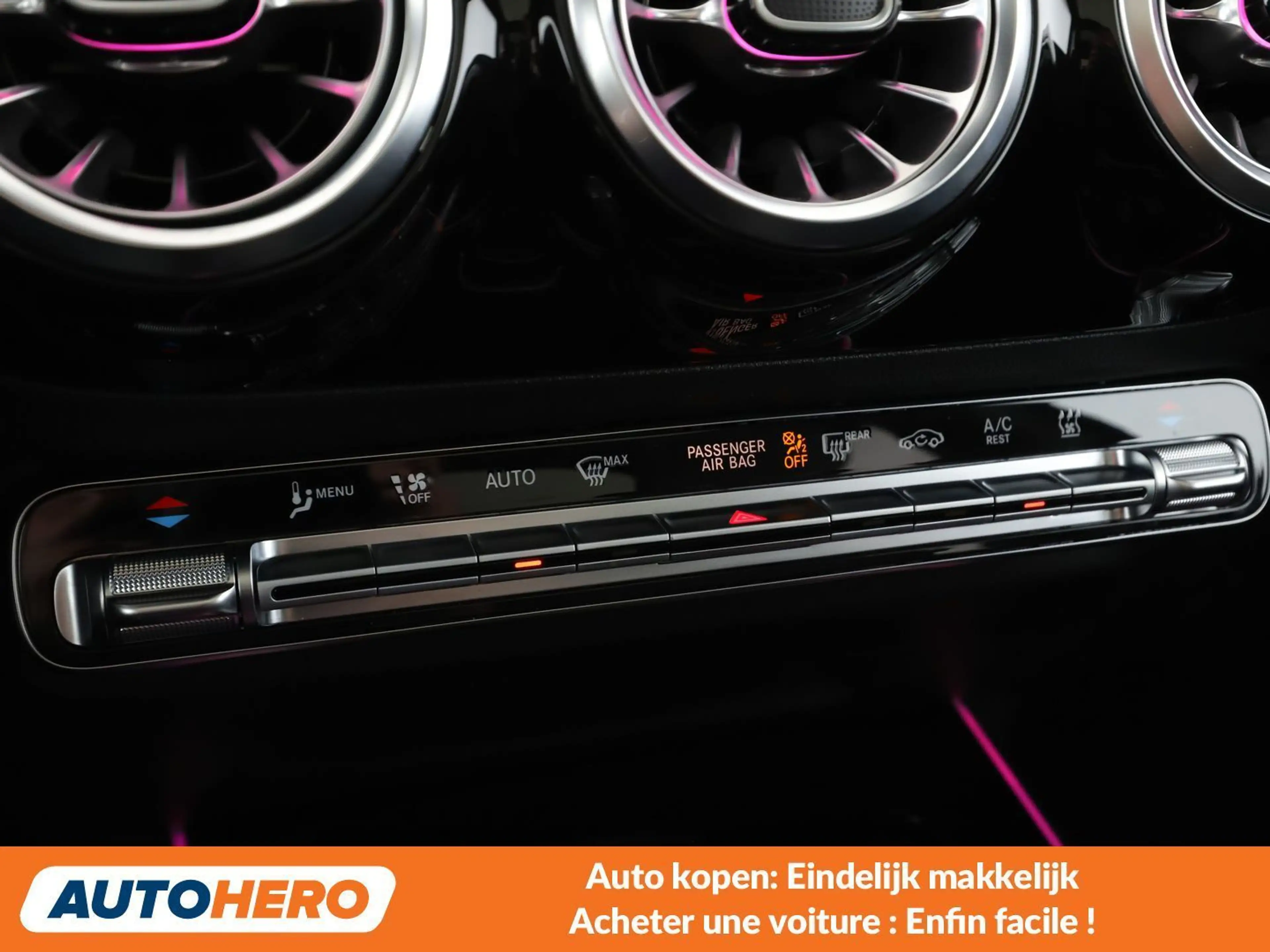 Mercedes-Benz GLA 250 GLA 250e AMG Line — photo 14