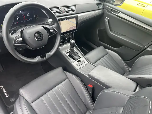 Skoda Superb view 10