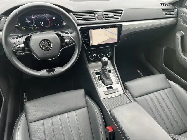 Skoda Superb view 13