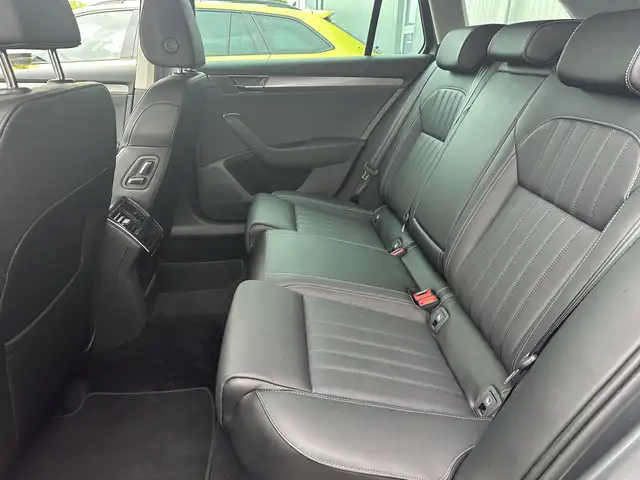 Skoda Superb view 12