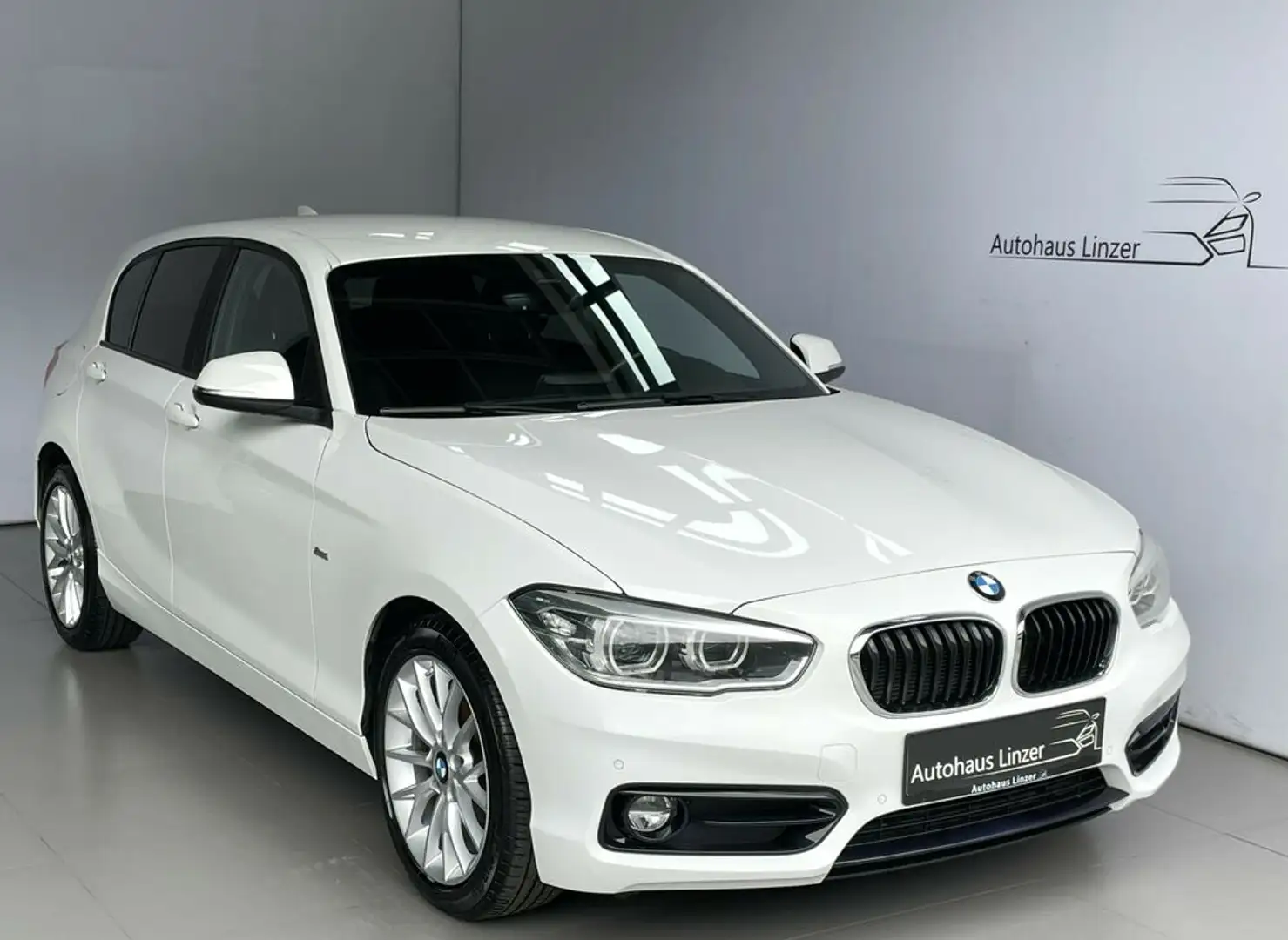 BMW 116 d Sport Line *LED*Sportsitz*PDC*FernlichtAsisst Weiß - 1