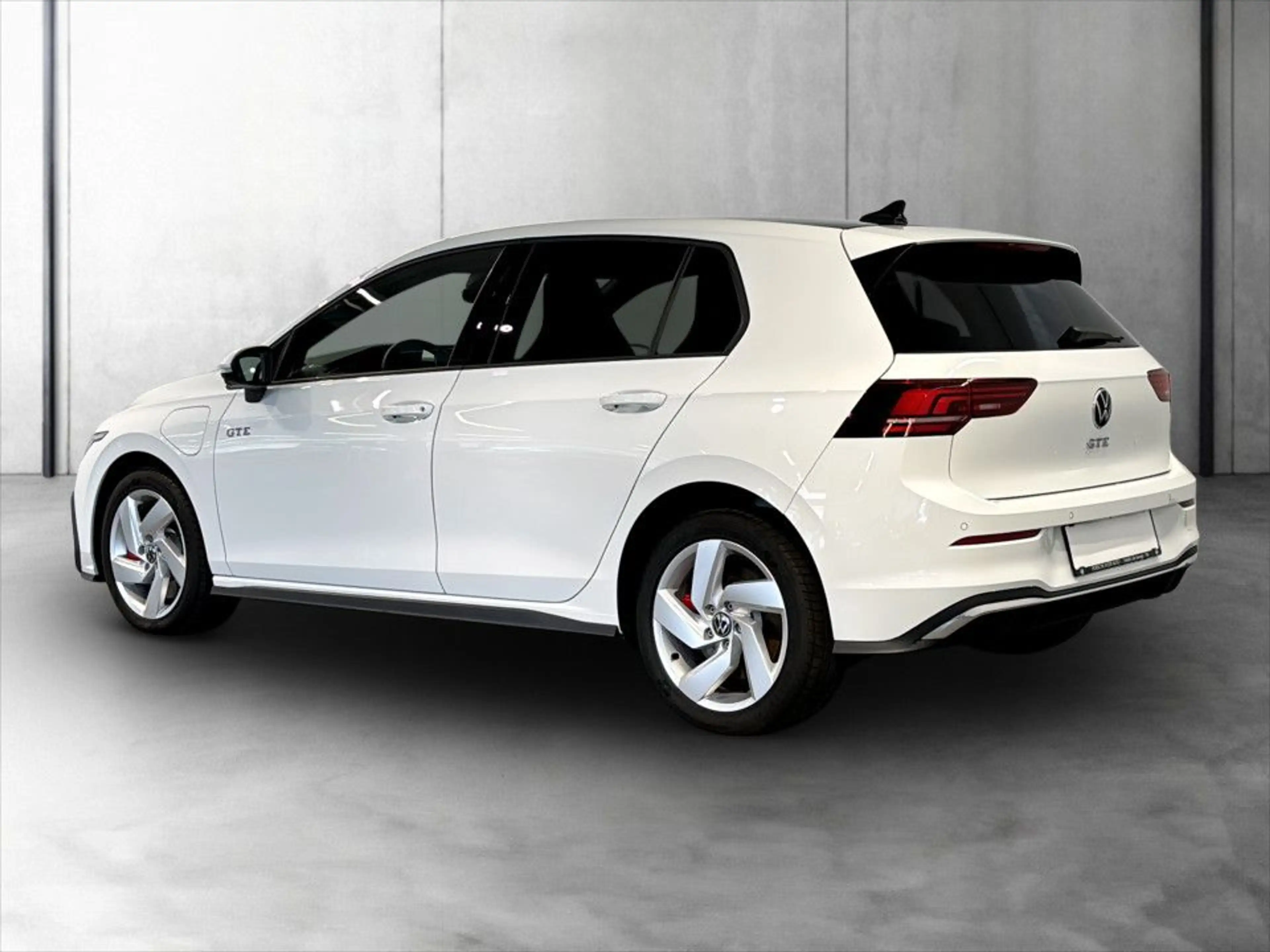Volkswagen Golf GTE DSG CARPLAY+LED+NAVI+BALD VERFÜGBAR — photo 6