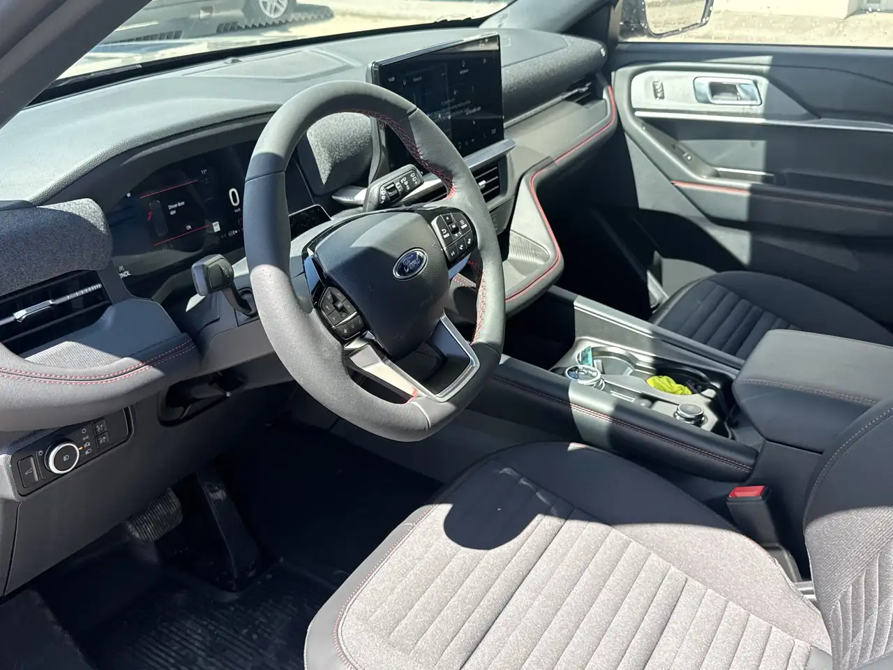 Ford Explorer снимка Ford Explorer