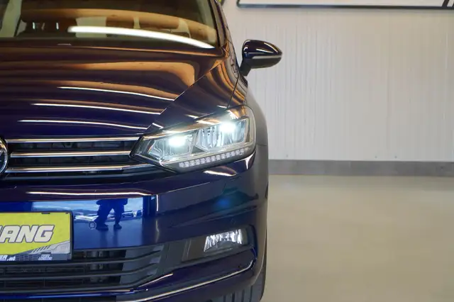 Volkswagen Touran view 10
