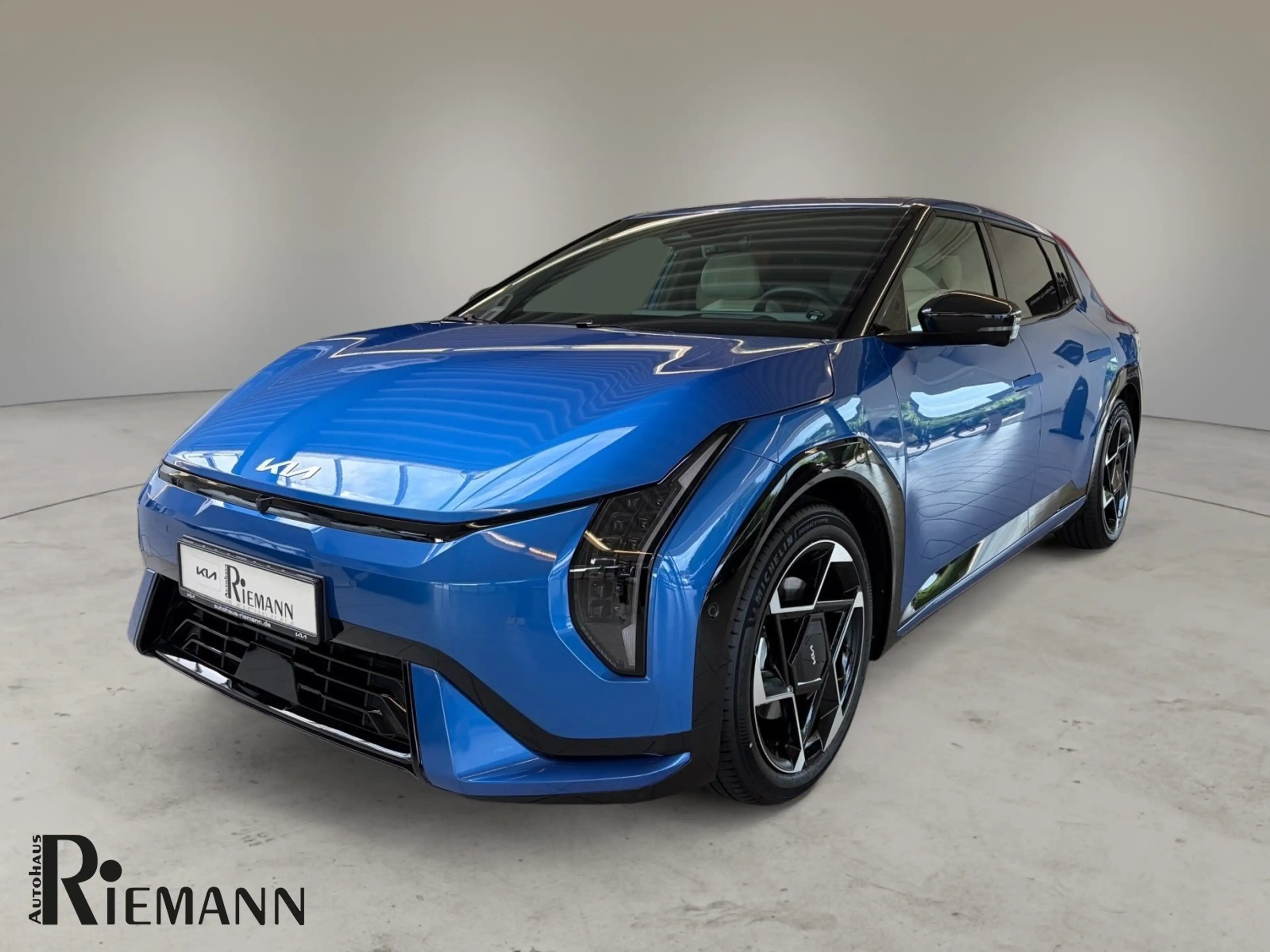 Kia EV4 81 kWh GT-Line + DriveWise-Park-Paket