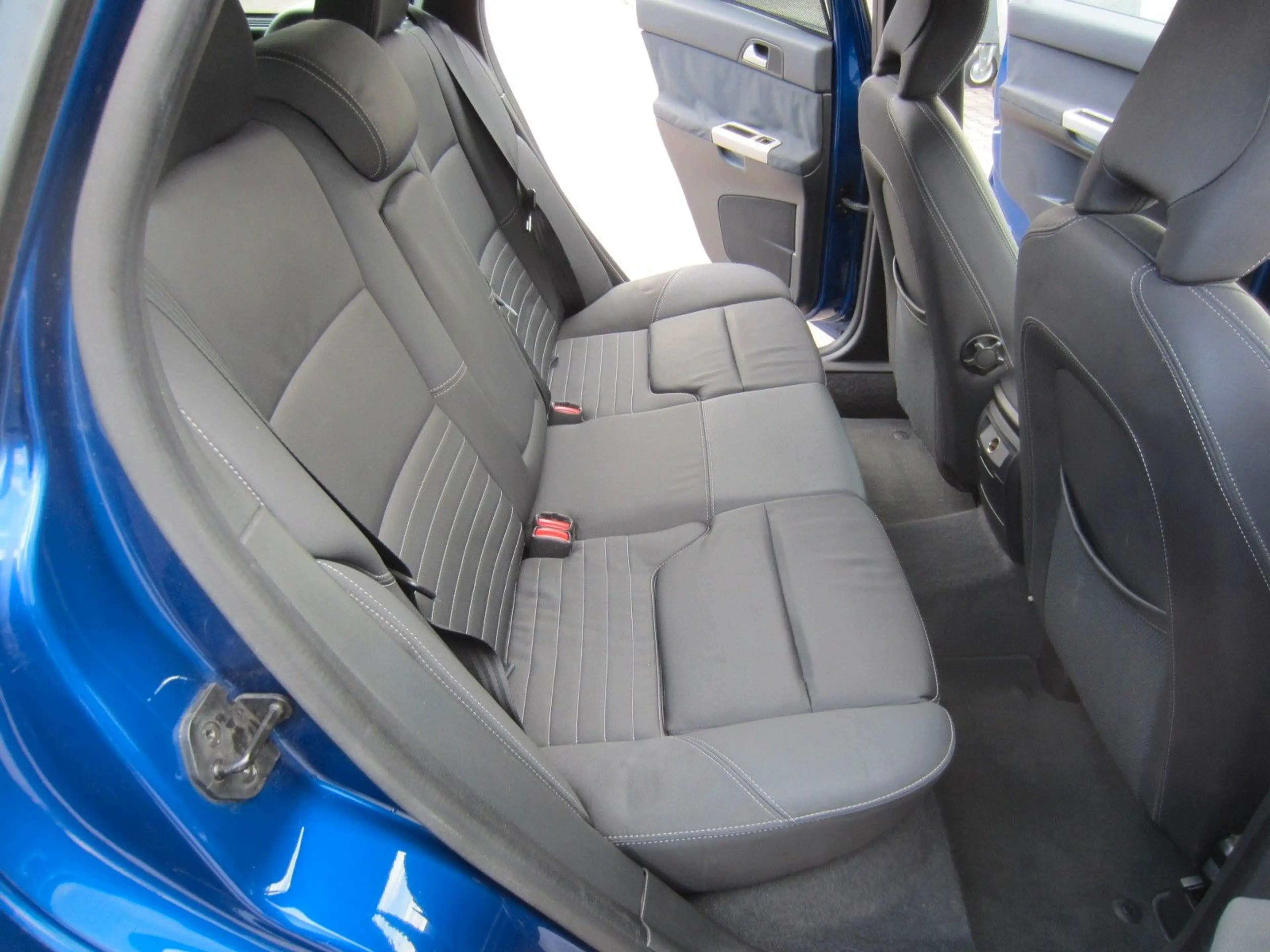 Volvo V50 Momentum — photo 6