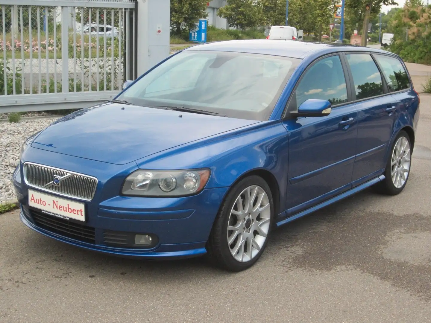 Volvo V50 2,4 Momentum Blau - 2