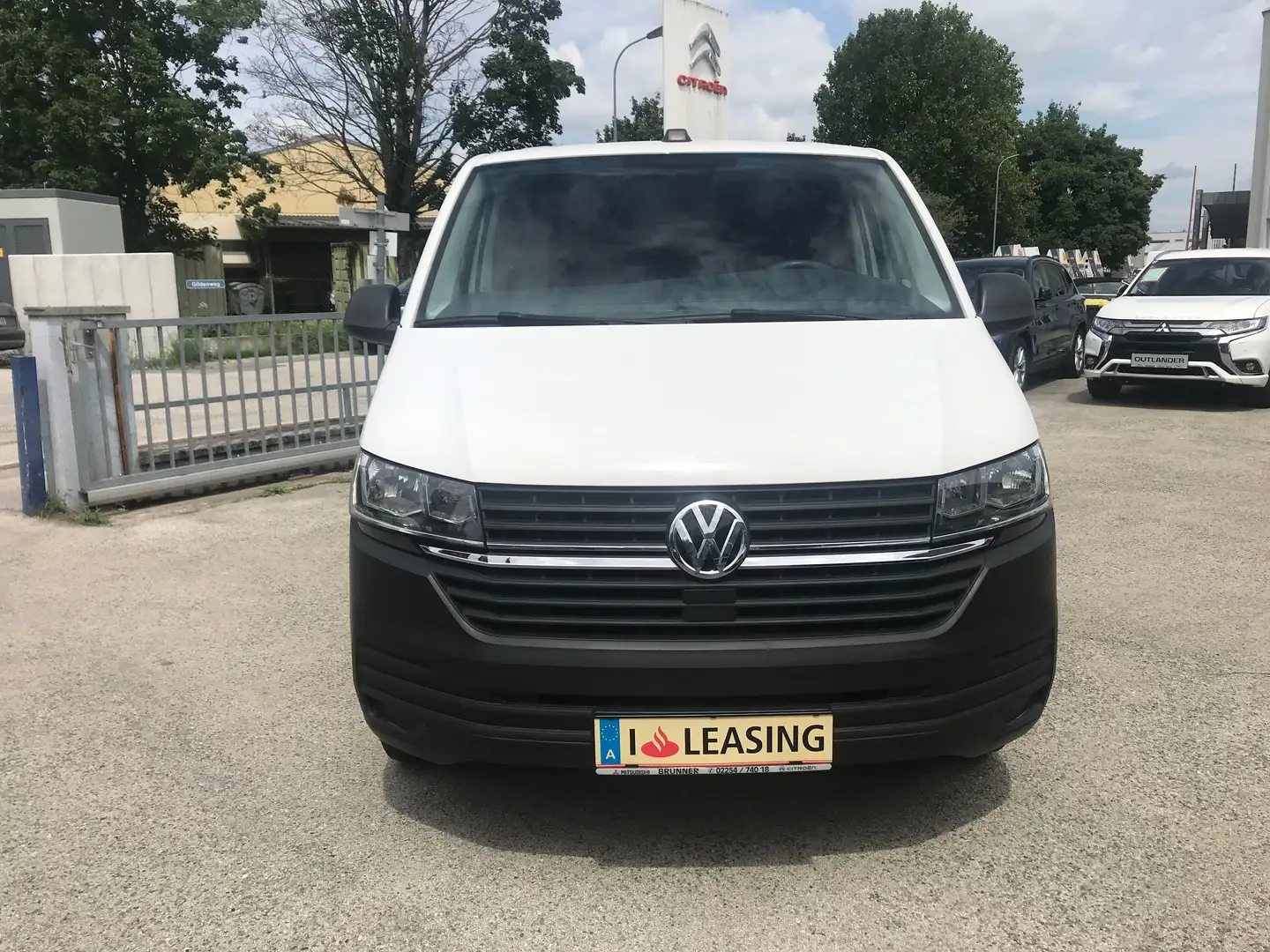 Volkswagen T6.1 Transporter Kastenwagen KR 2,0 TDI /Mwst. ausweisbar/AHV Weiß - 2