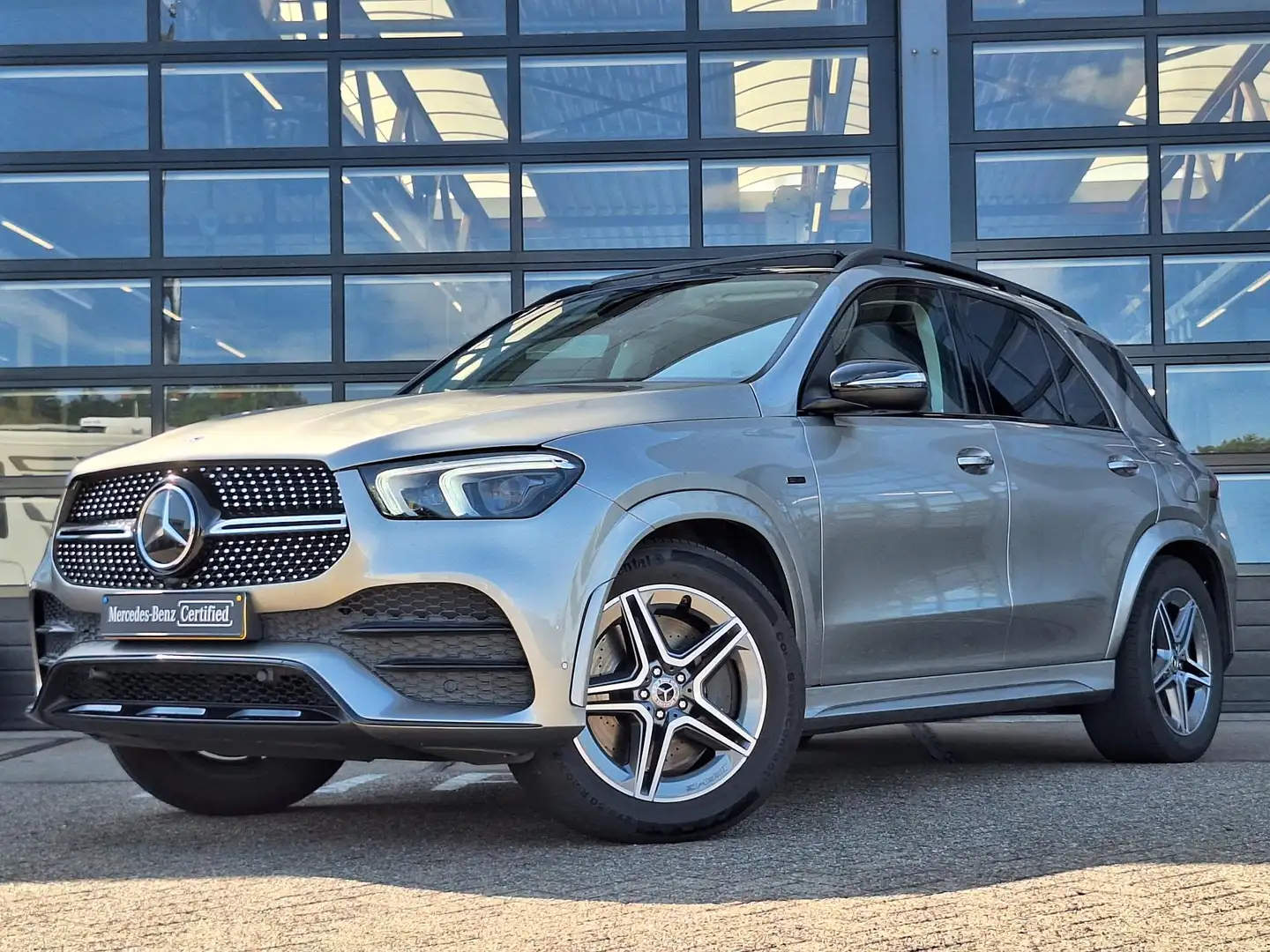 Mercedes-Benz GLE 350 e 4MATIC Premium Plus | Panoramadak | Trekhaak | N Zilver - 2