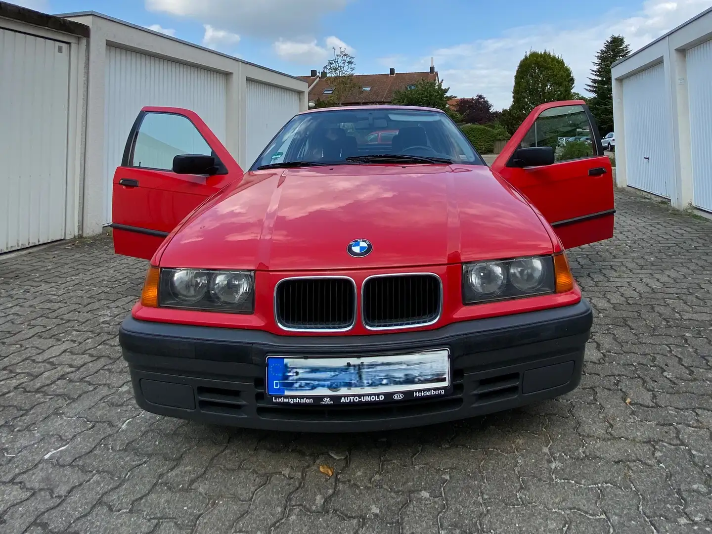 BMW 318 318i Červená - 2