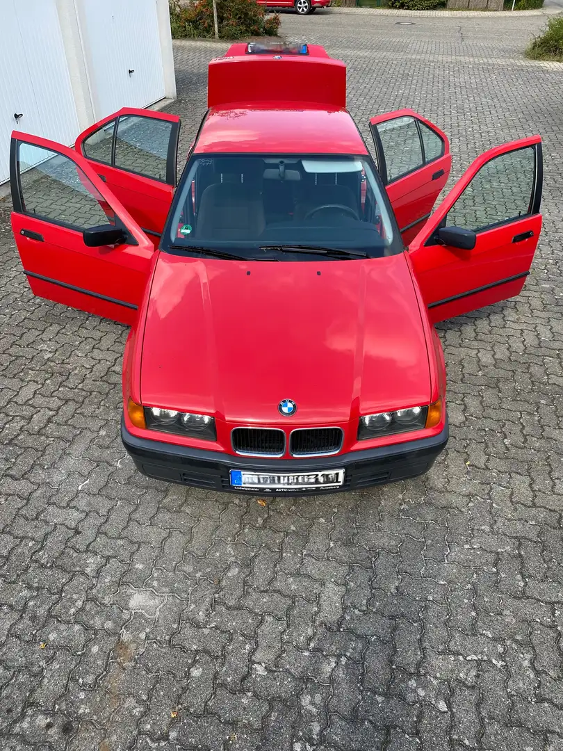 BMW 318 318i Červená - 1