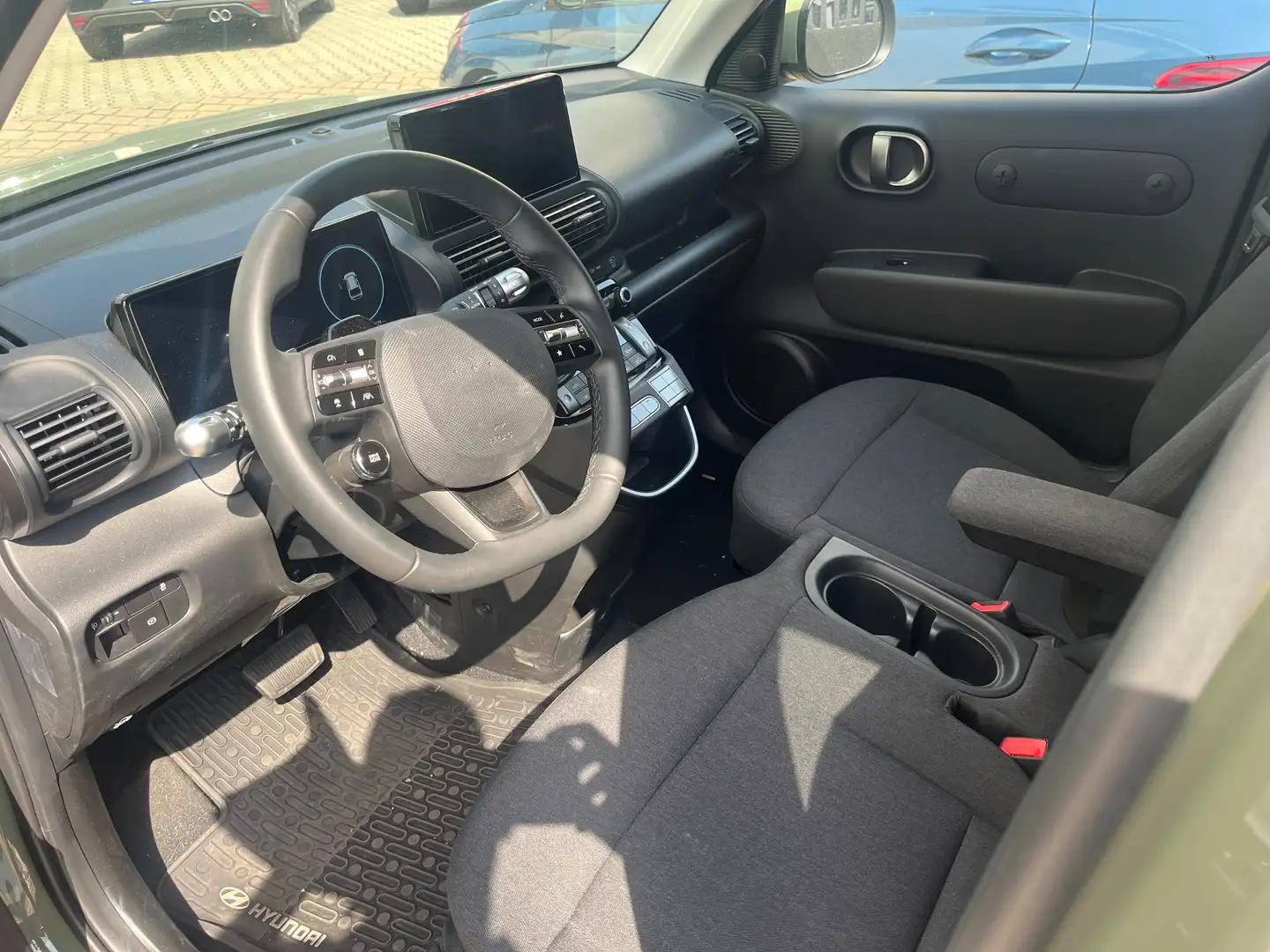 Hyundai Inster Inster 49kWh XClass Verde - 2