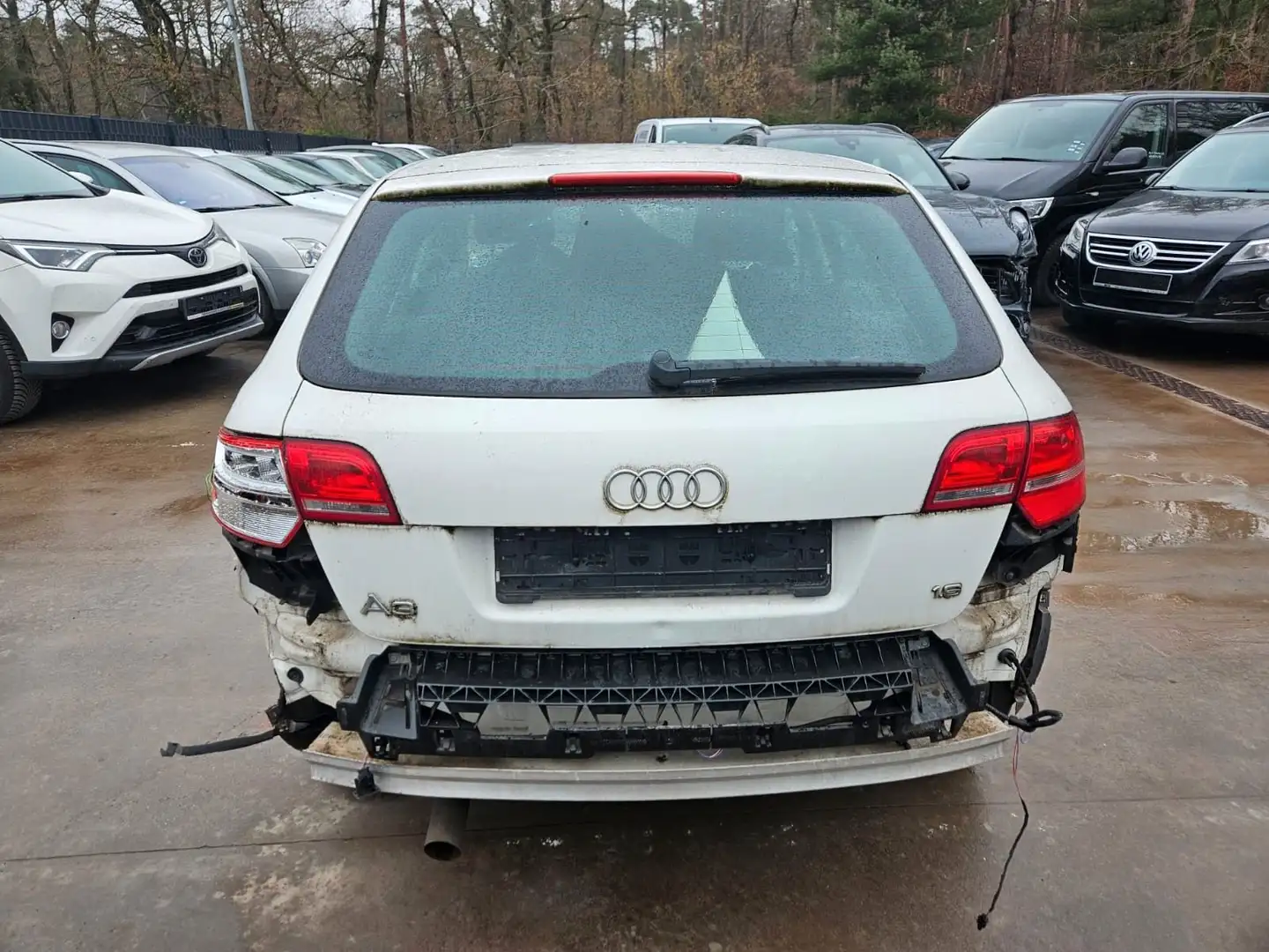 Audi A3 Sportback 1.6 Attraction Weiß - 2