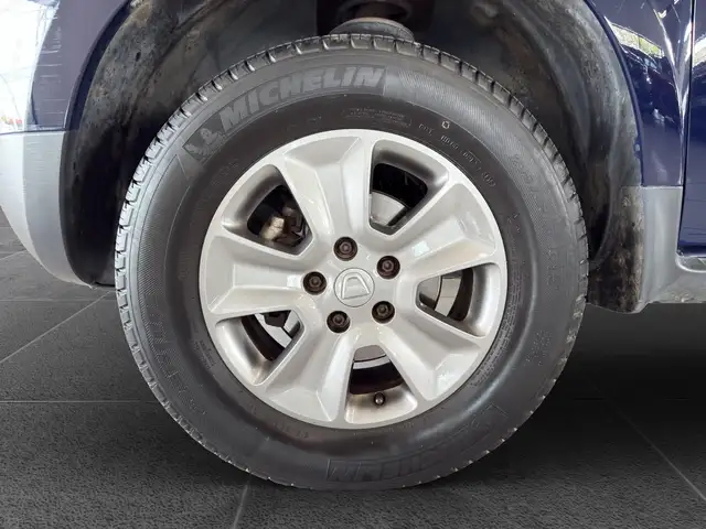 Dacia Duster view 6