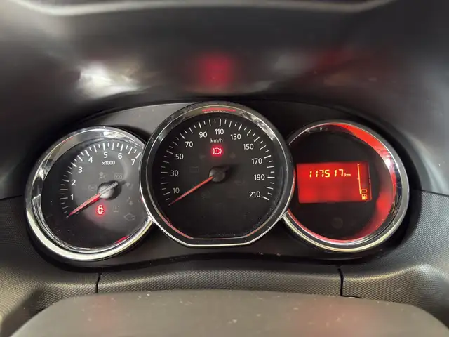 Dacia Duster view 16