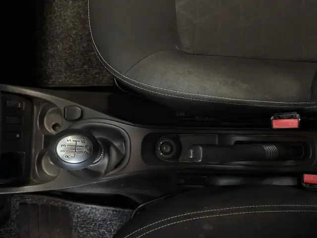 Dacia Duster view 15