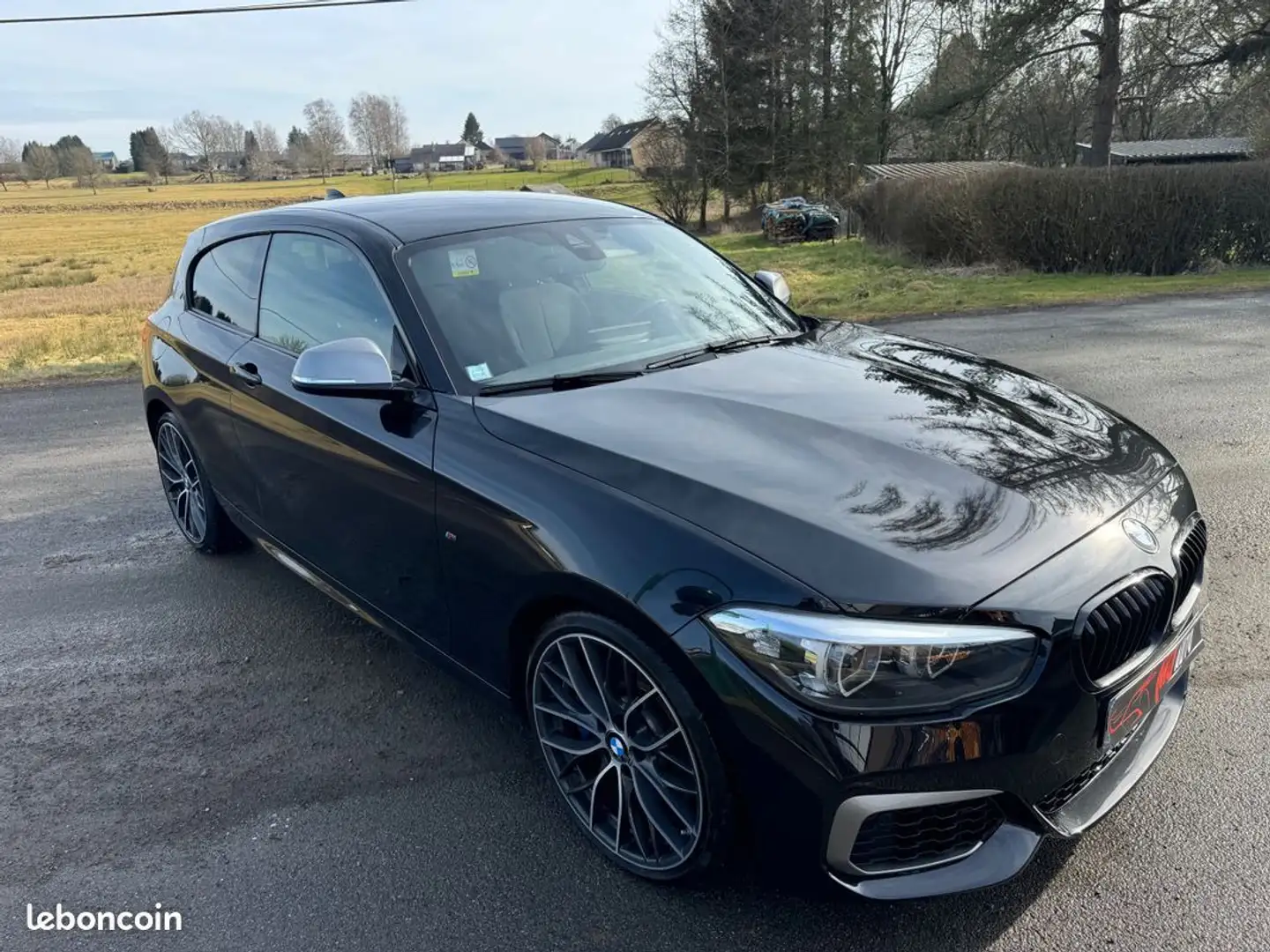BMW 140 M140I XDRIVE BVA8 LCI ECHAPPEMENT M PERF , jantes 19 Grand GPS PRO, suspension pilotée caméra de recul suivi totale garan Zwart - 1