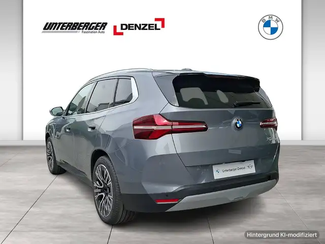 BMW X3 view 5