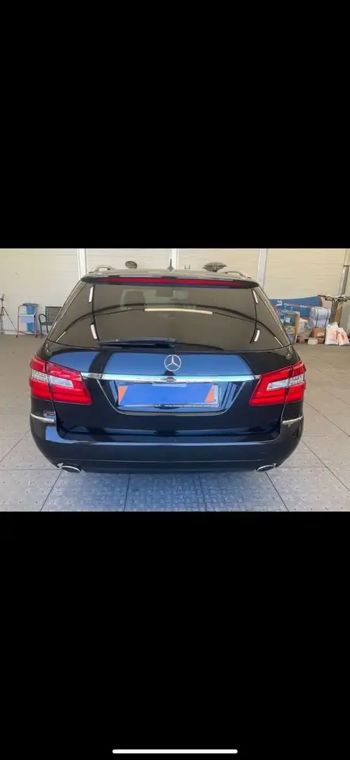 Mercedes-Benz E 350 CDI BlueEfficiency 4Mat Schwarz - 2