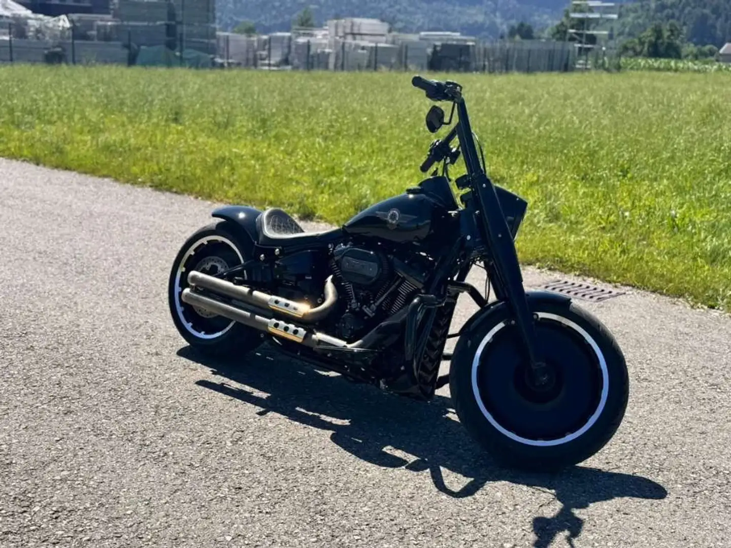 Harley-Davidson Fat Boy Negro - 2