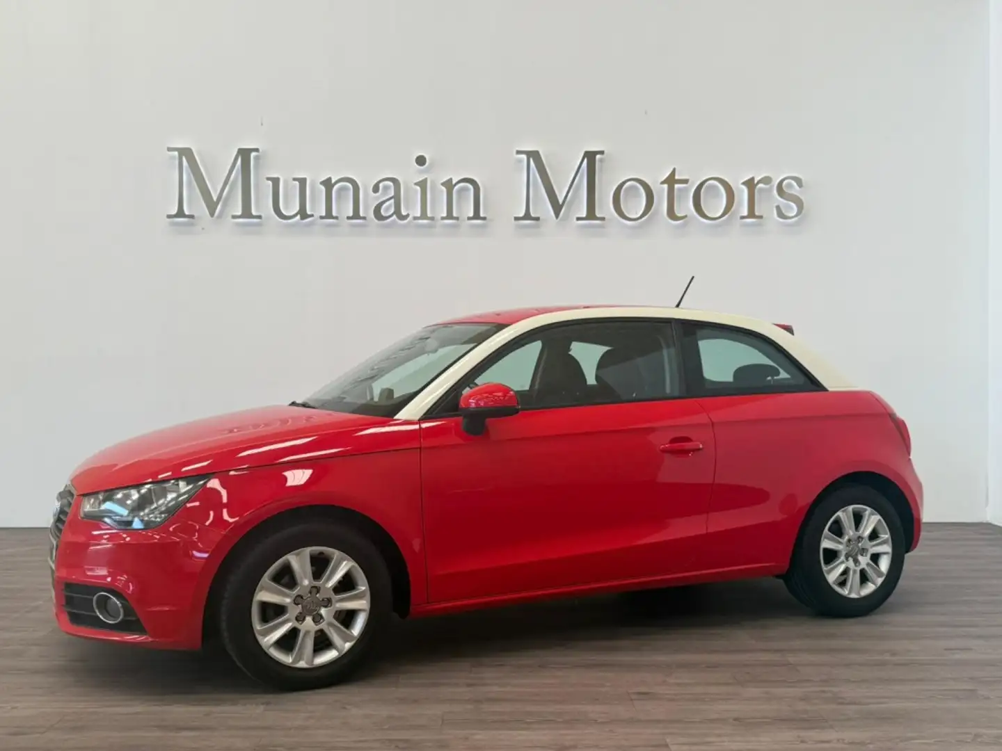 Audi A1 1.6TDI Ambition Rojo - 1