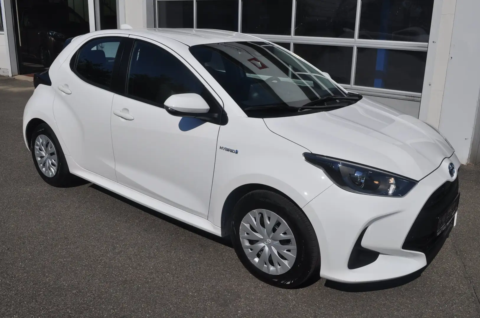 Toyota Yaris Hybrid Business Edition Bianco - 2