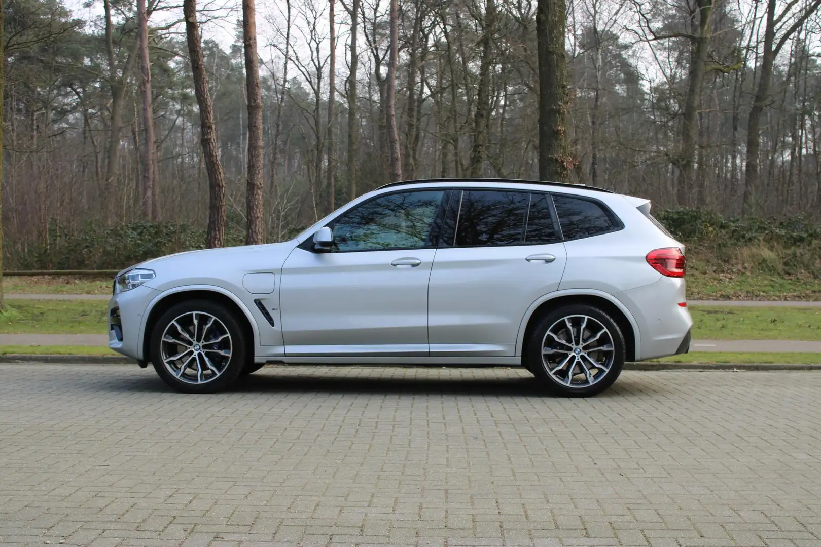 BMW X3 xDrive30e M-sport pakket, 20", Panoramadak, Head-u Argent - 2