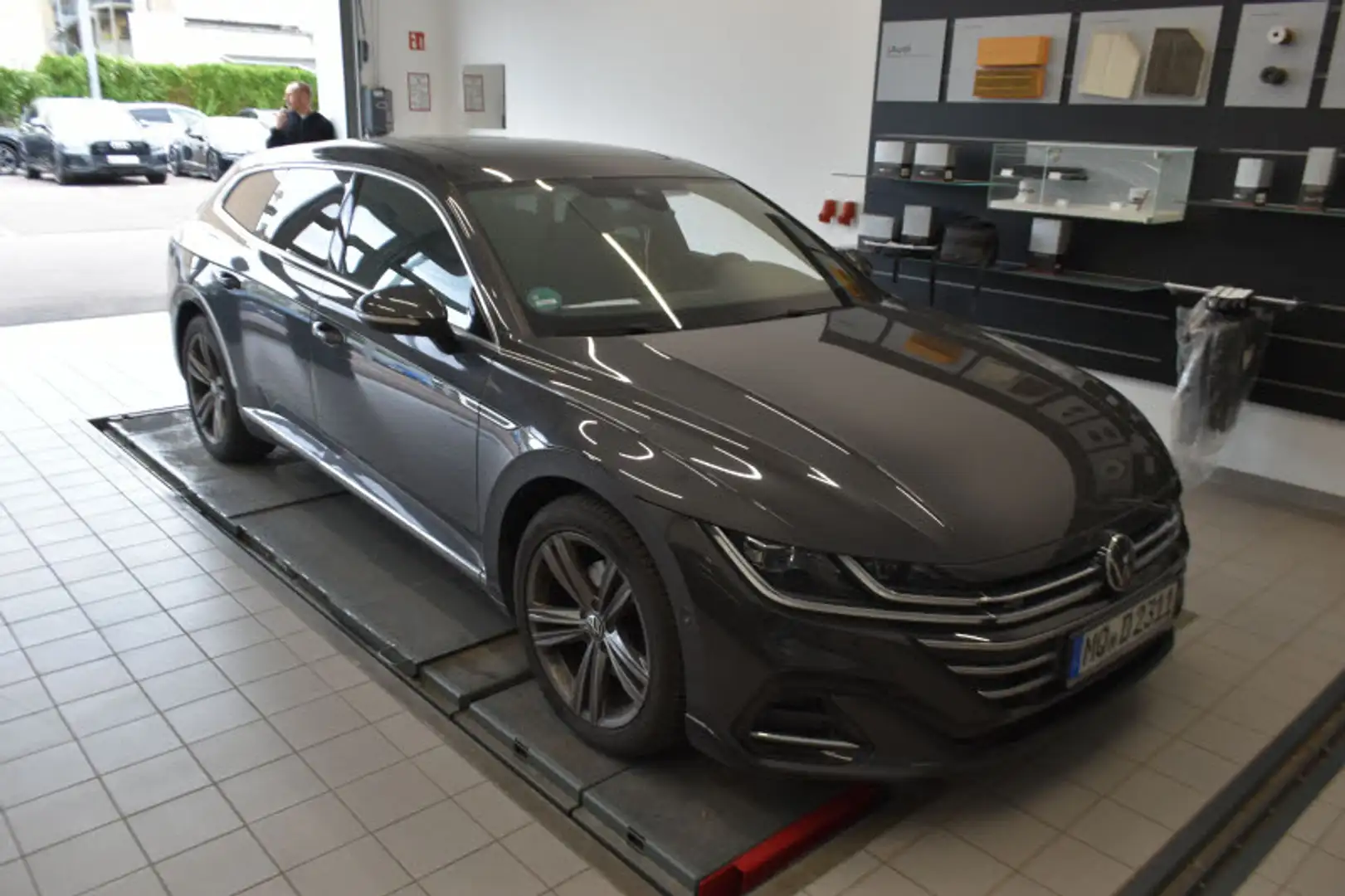 Volkswagen Arteon Shooting Brake TDI DSG R-Line STANDHZG Grau - 2