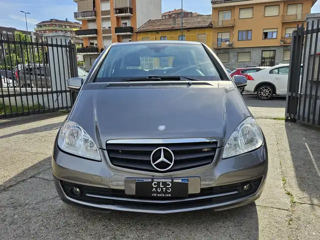 Mercedes-Benz A view 2