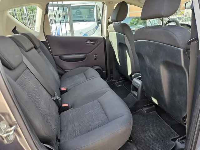 Mercedes-Benz A view 8