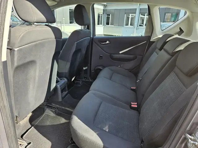 Mercedes-Benz A view 6