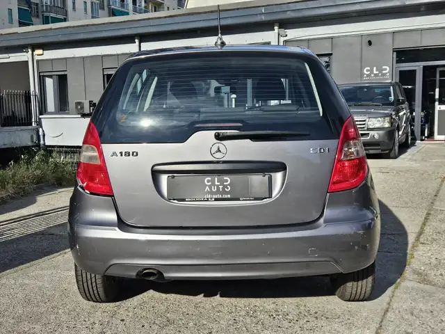 Mercedes-Benz A view 4