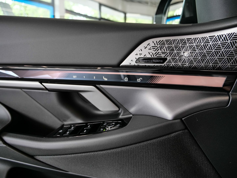 BMW 540 d xDrive HUD PANO ACC AHK 360°KAM RFK NAVI — photo 22