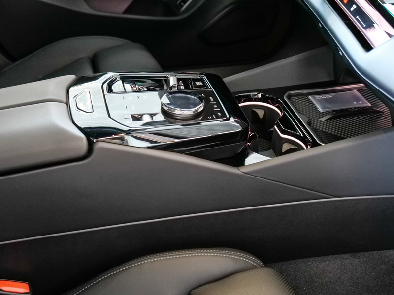 BMW 540 d xDrive HUD PANO ACC AHK 360°KAM RFK NAVI — photo 16
