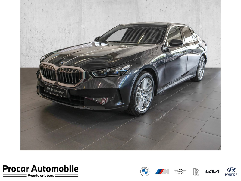 BMW 540 d xDrive HUD PANO ACC AHK 360°KAM RFK NAVI