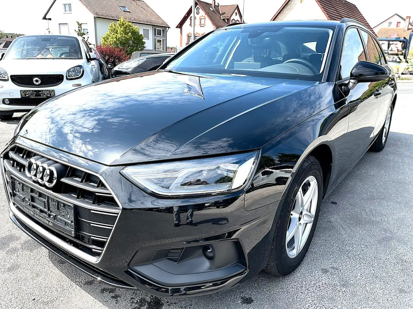 Audi A4 Avant 35 TDI basis/NAVI/LED/2.0 120KW/S-TRONI Schwarz - 1