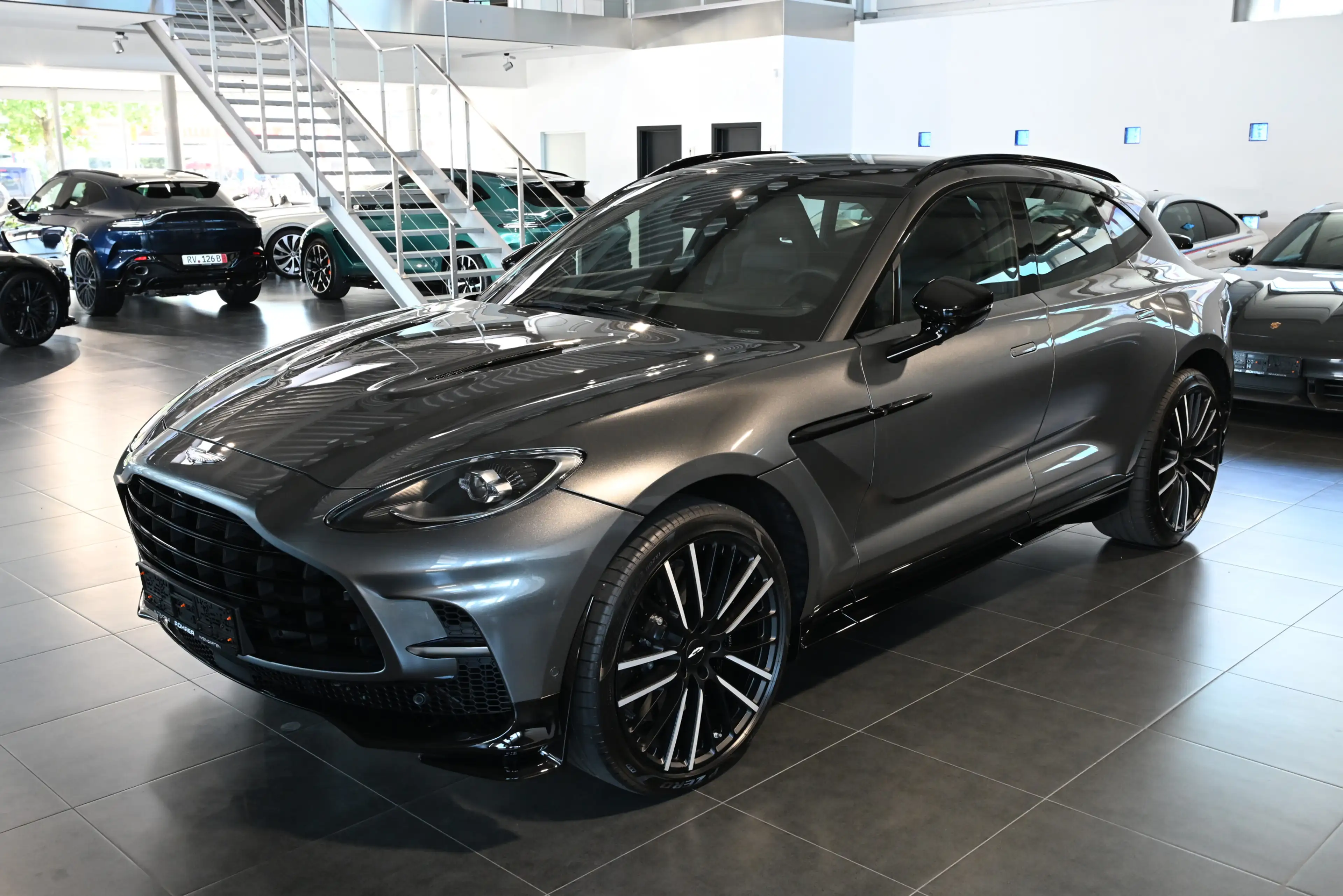 Aston Martin DBX 707 Magnetic Silver Bowers&Wilkins Garantie