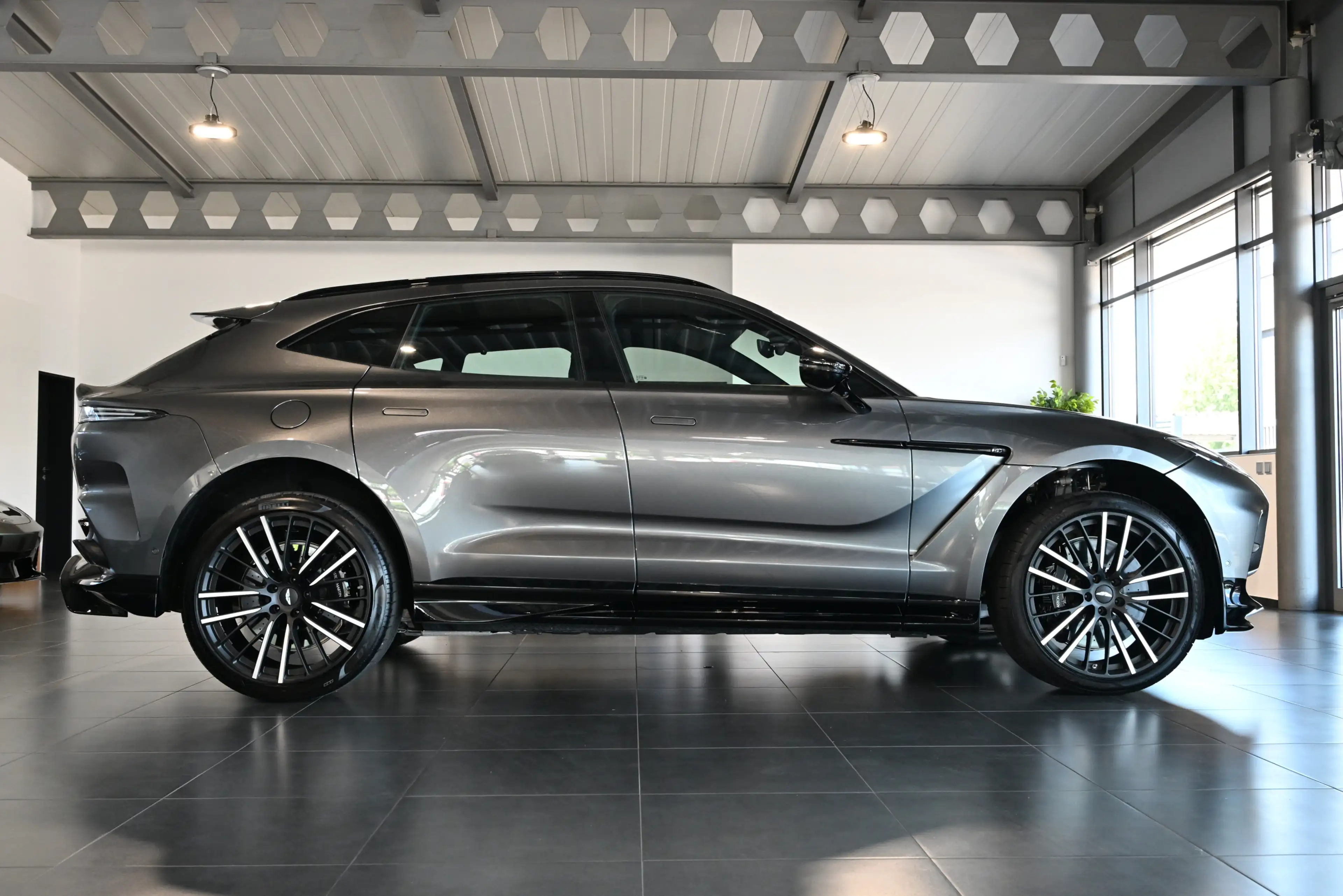 Aston Martin DBX 707 Magnetic Silver Bowers&Wilkins Garantie — photo 9