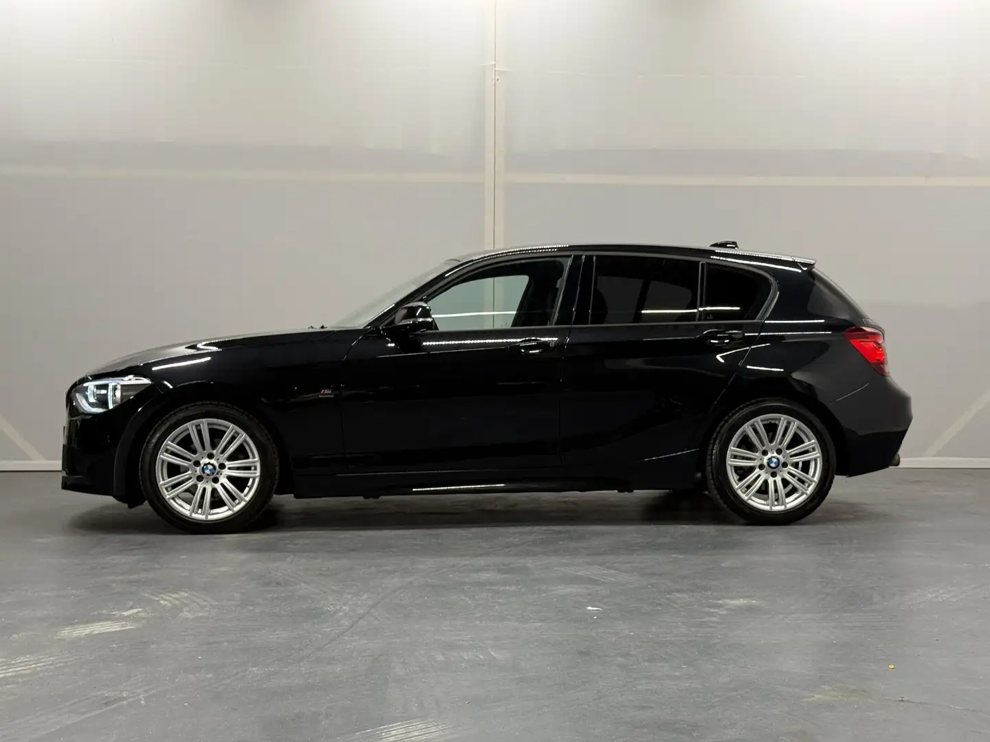BMW 116 1-serie 116i Executive | M-Sportpakket | 17'' M-Li Noir - 2