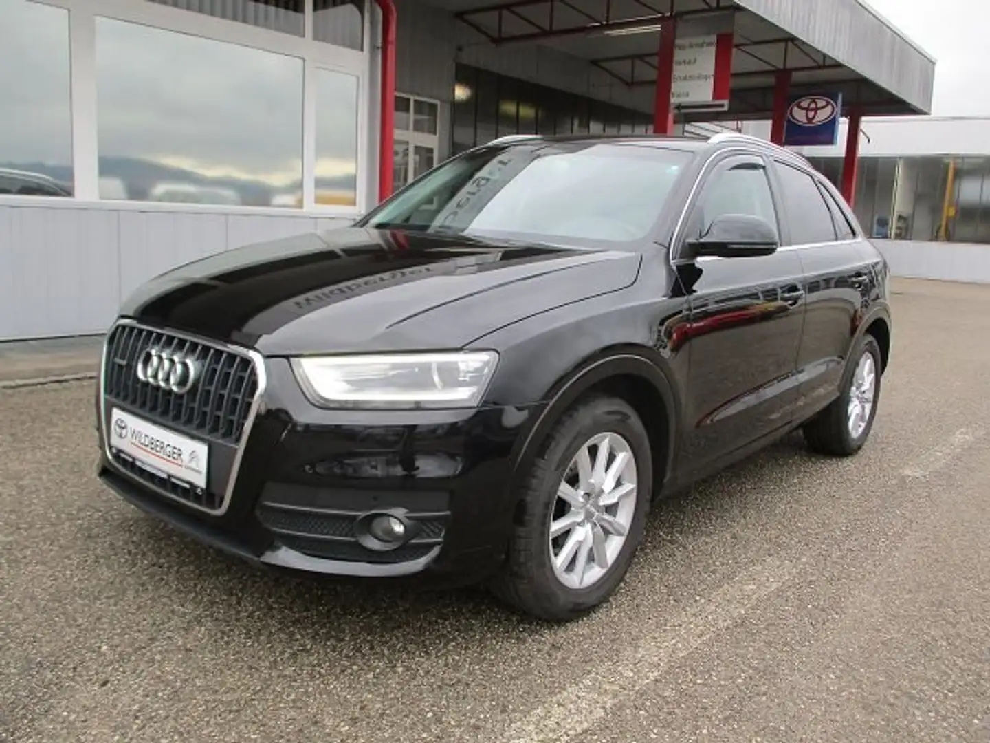Audi Q3 2,0 TDI quattro Daylight S-tronic Schwarz - 1