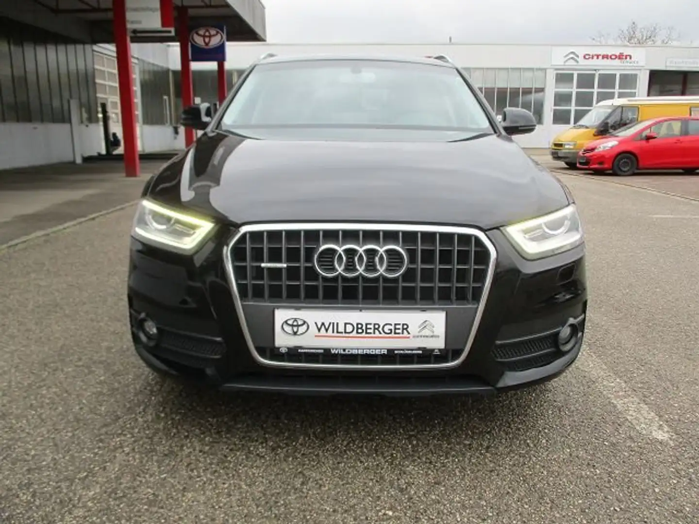 Audi Q3 2,0 TDI quattro Daylight S-tronic Schwarz - 2