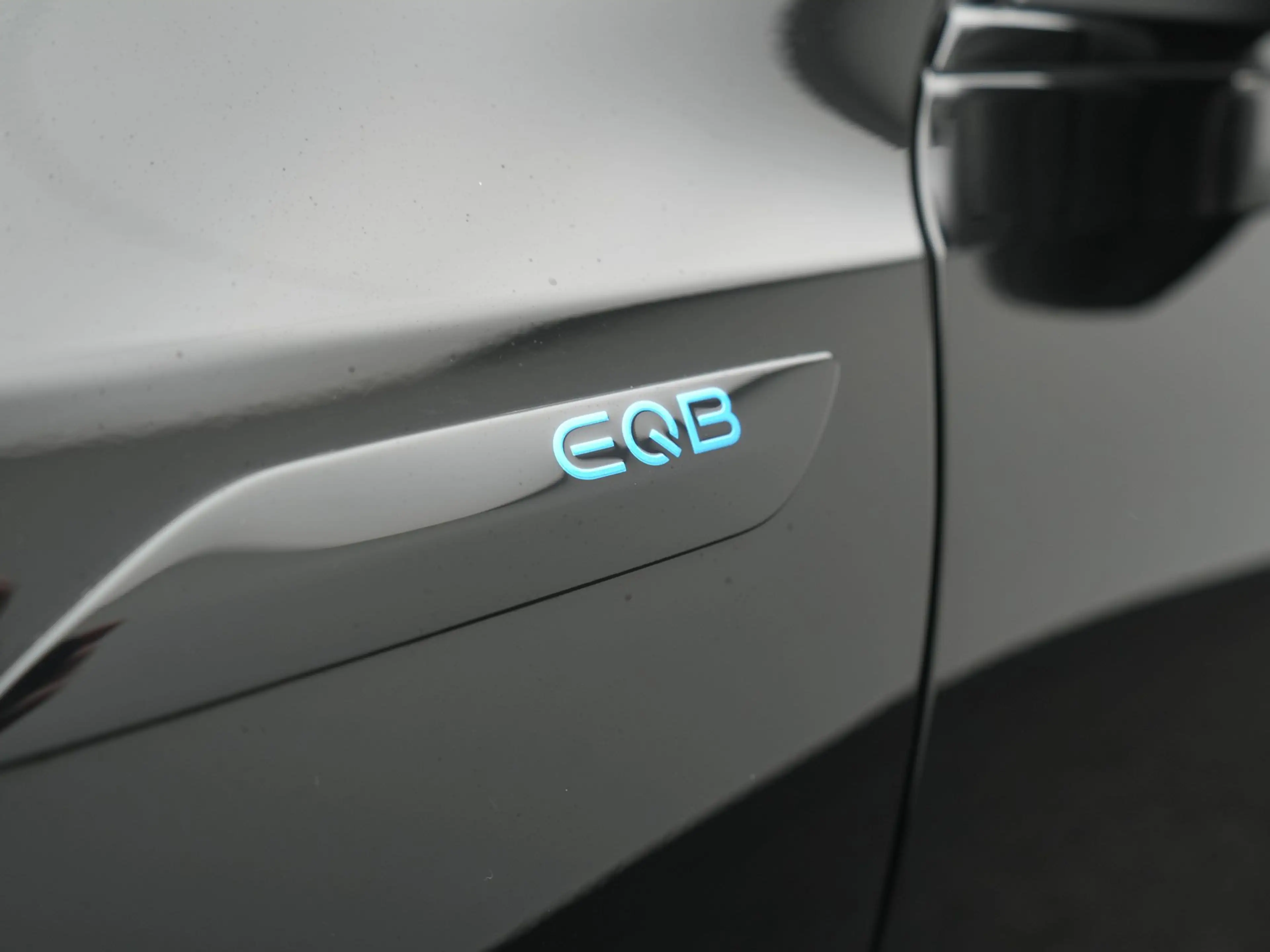 Mercedes-Benz EQB 300 4MATIC AMG Line 69,7 kWh 228pk Dealer O.H. | Trekh — photo 33