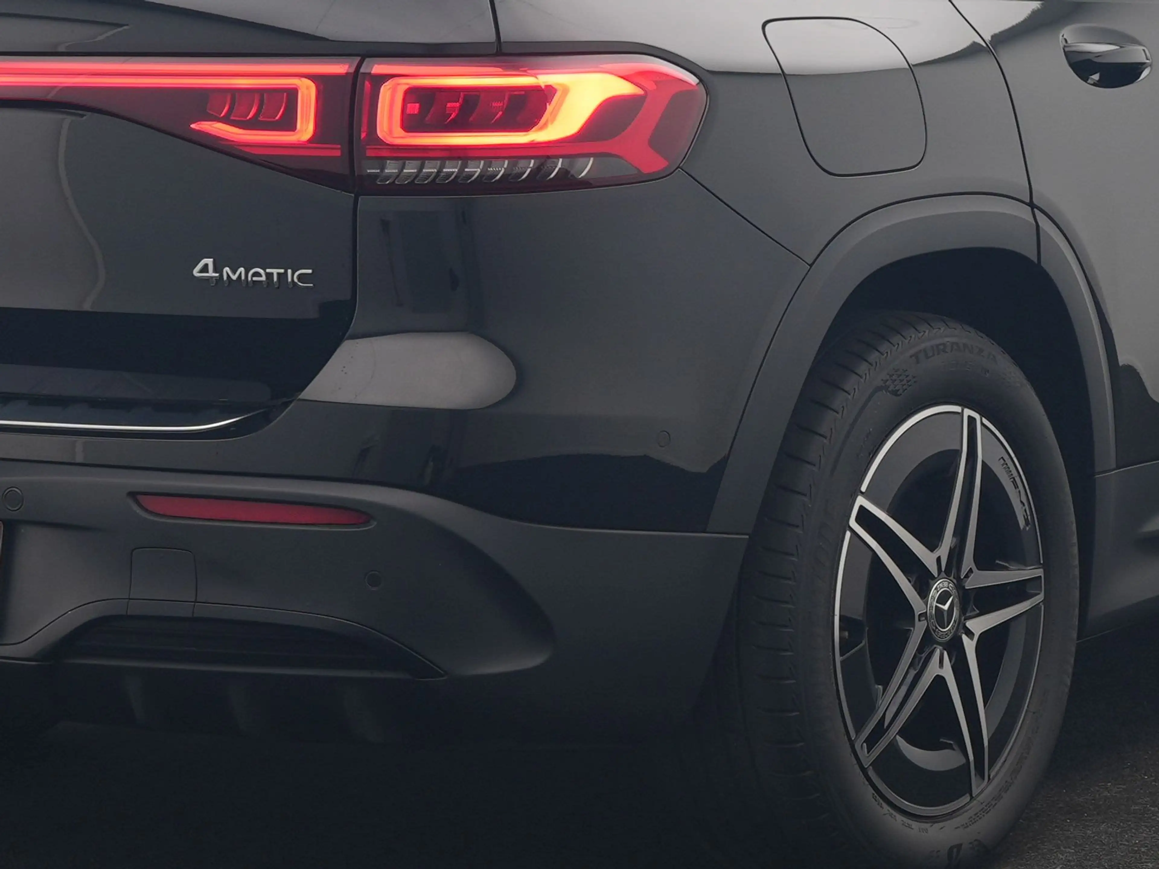 Mercedes-Benz EQB 300 4MATIC AMG Line 69,7 kWh 228pk Dealer O.H. | Trekh — photo 8