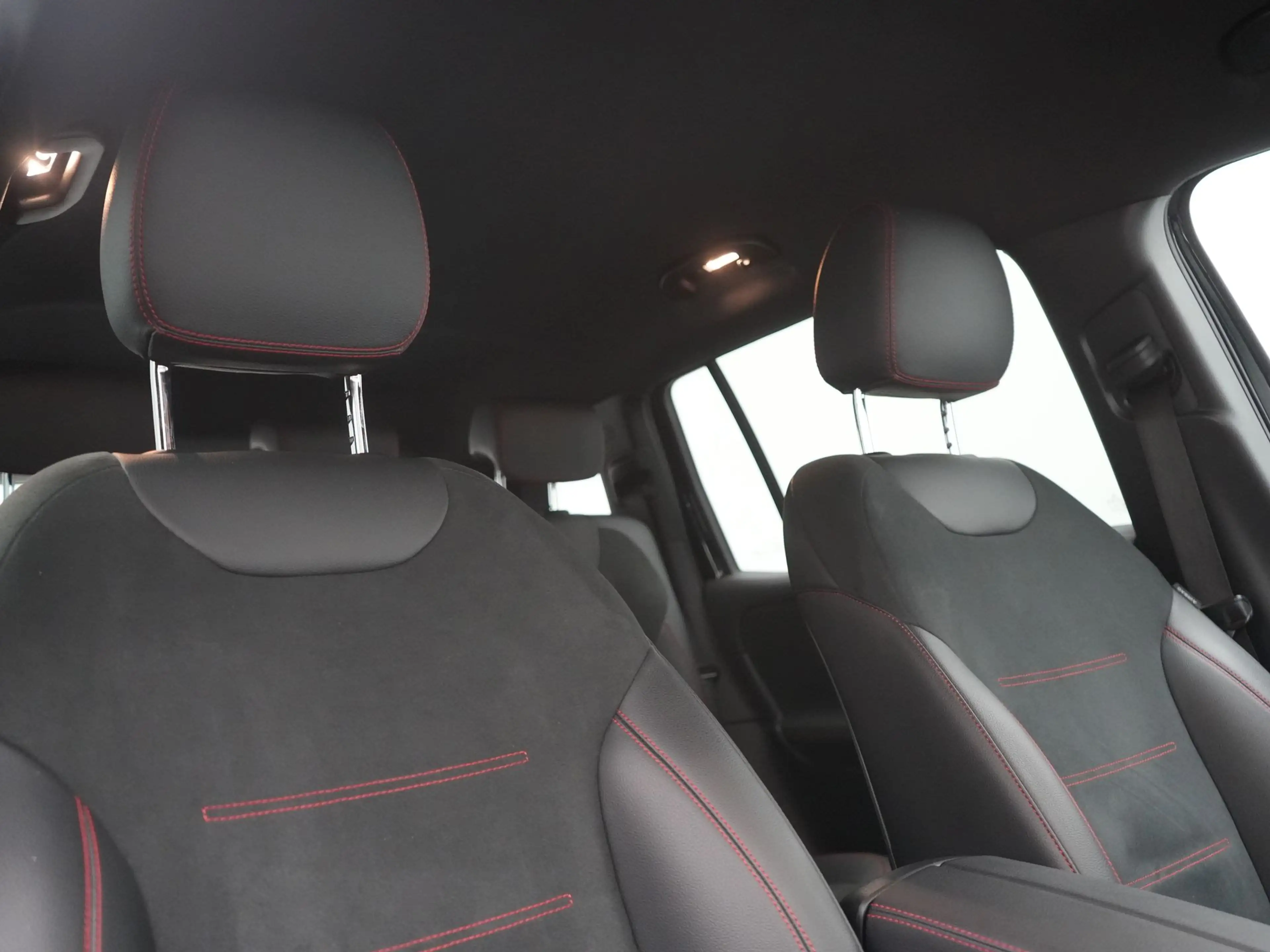 Mercedes-Benz EQB 300 4MATIC AMG Line 69,7 kWh 228pk Dealer O.H. | Trekh — photo 5